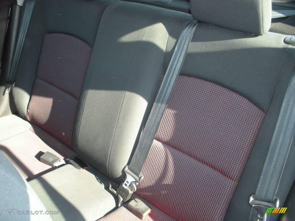 2004 MAZDA3 s Hatchback - Sunlight Silver Mica / Black/Red photo #20