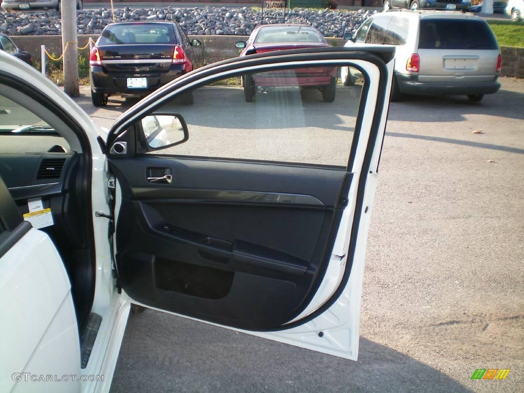 2010 Lancer Sportback GTS - Wicked White Metallic / Black photo #23