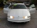 White Diamond Pearl 1998 Oldsmobile Aurora 