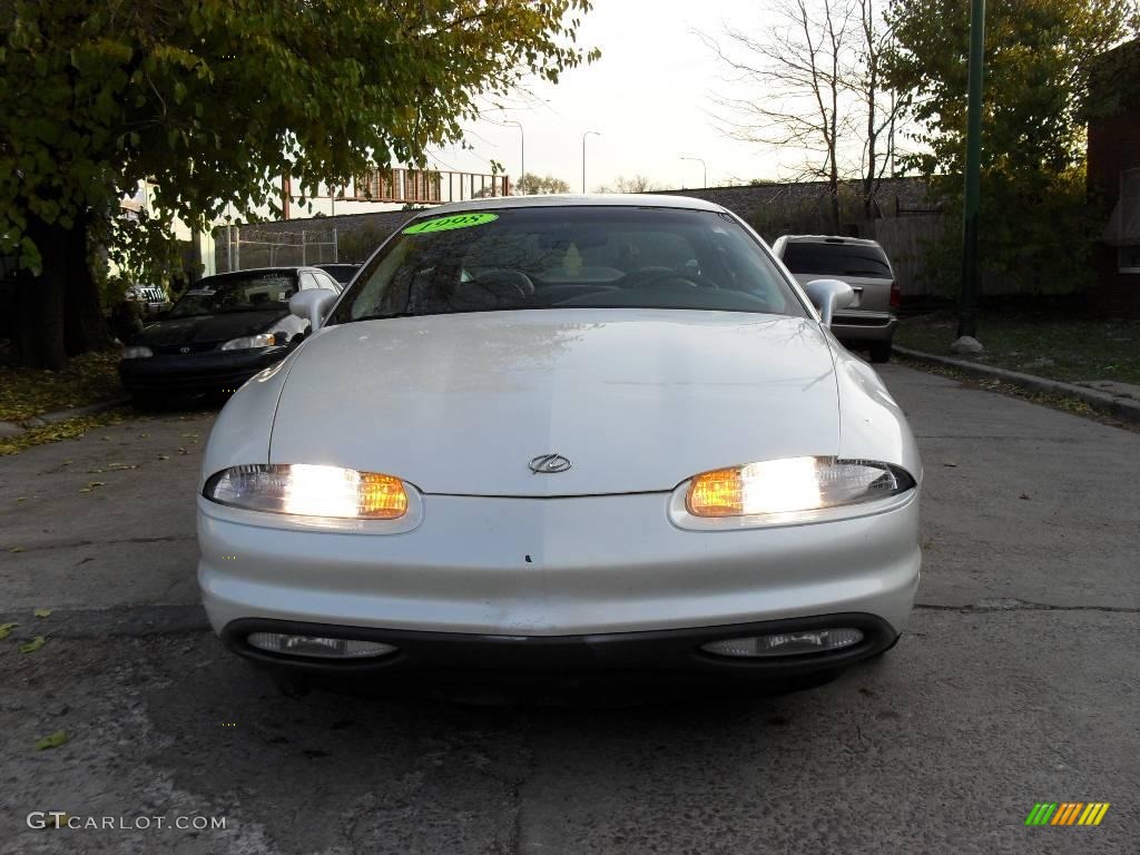 1998 Aurora  - White Diamond Pearl / Neutral photo #2