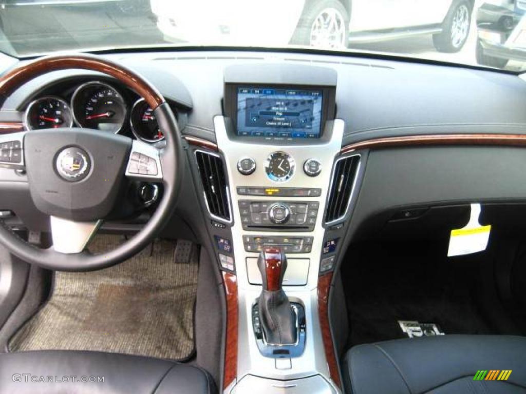 2009 CTS Sedan - Radiant Silver / Ebony photo #17