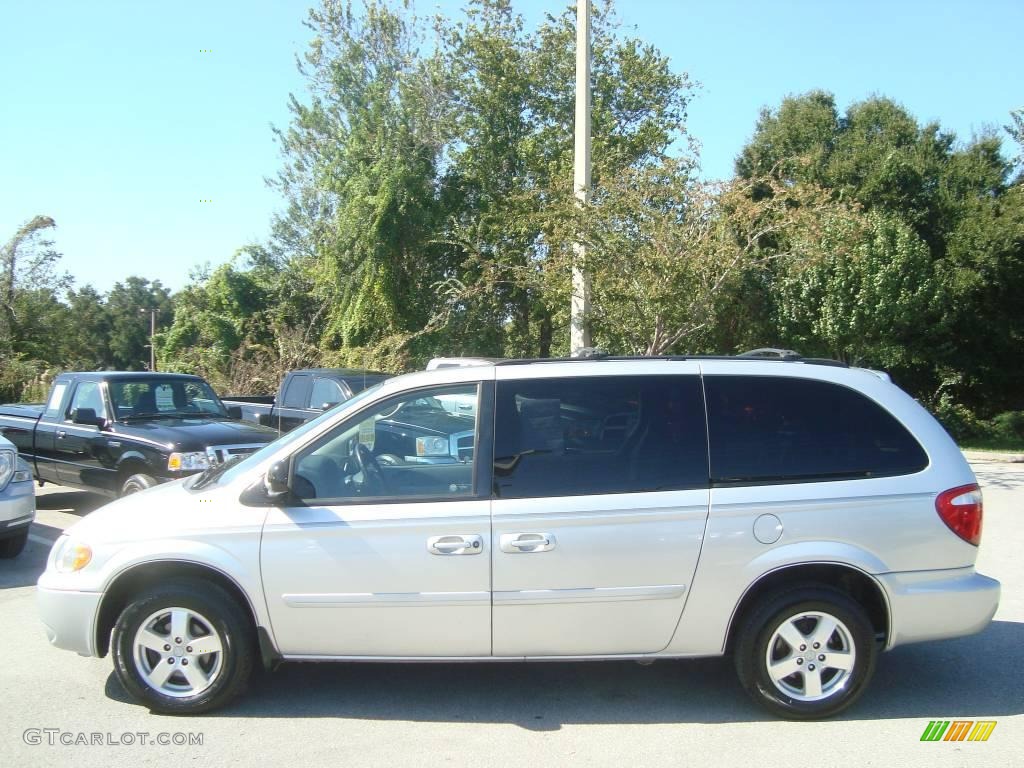 2006 Grand Caravan SXT - Bright Silver Metallic / Medium Slate Gray photo #2