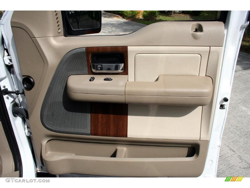 2004 F150 Lariat SuperCrew 4x4 - Oxford White / Tan photo #44