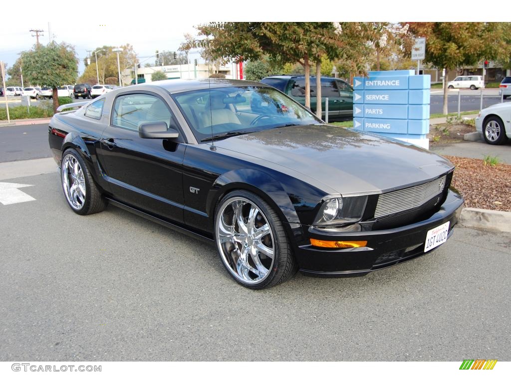 2006 Mustang GT Premium Coupe - Black / Light Parchment photo #1