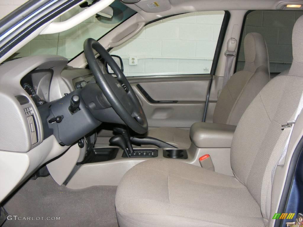 2004 Grand Cherokee Laredo 4x4 - Graphite Metallic / Taupe photo #12