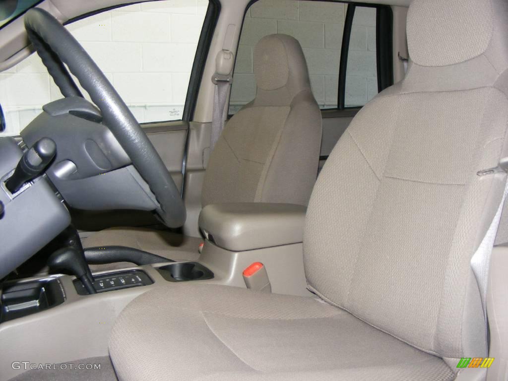 2004 Grand Cherokee Laredo 4x4 - Graphite Metallic / Taupe photo #13