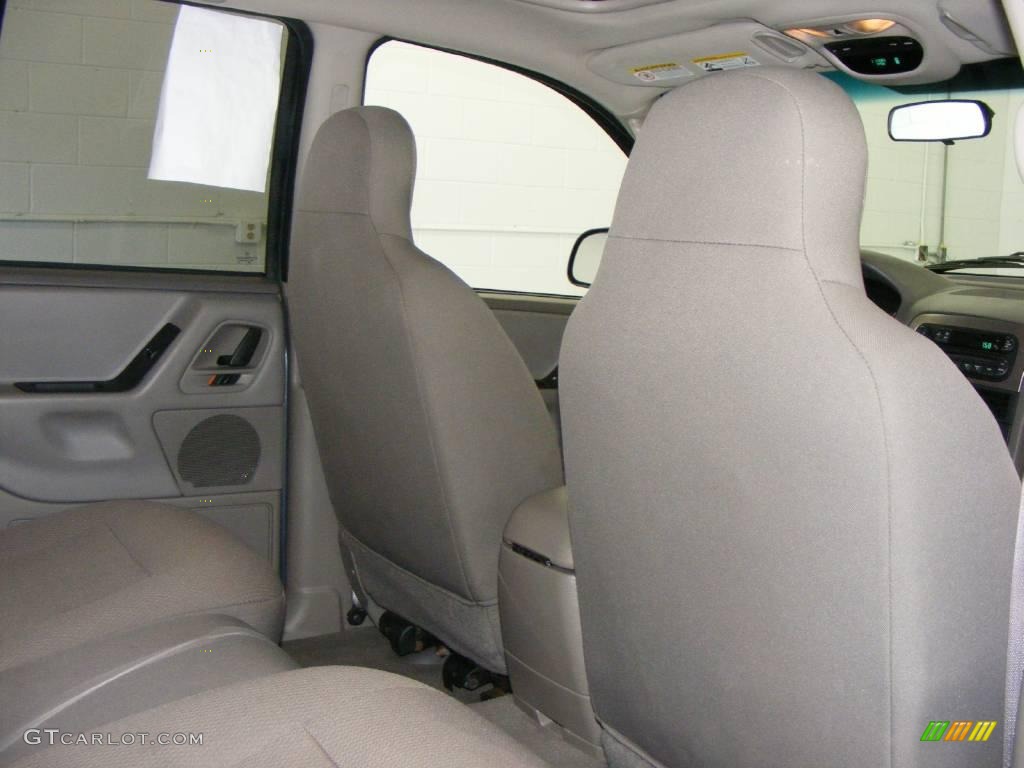 2004 Grand Cherokee Laredo 4x4 - Graphite Metallic / Taupe photo #21
