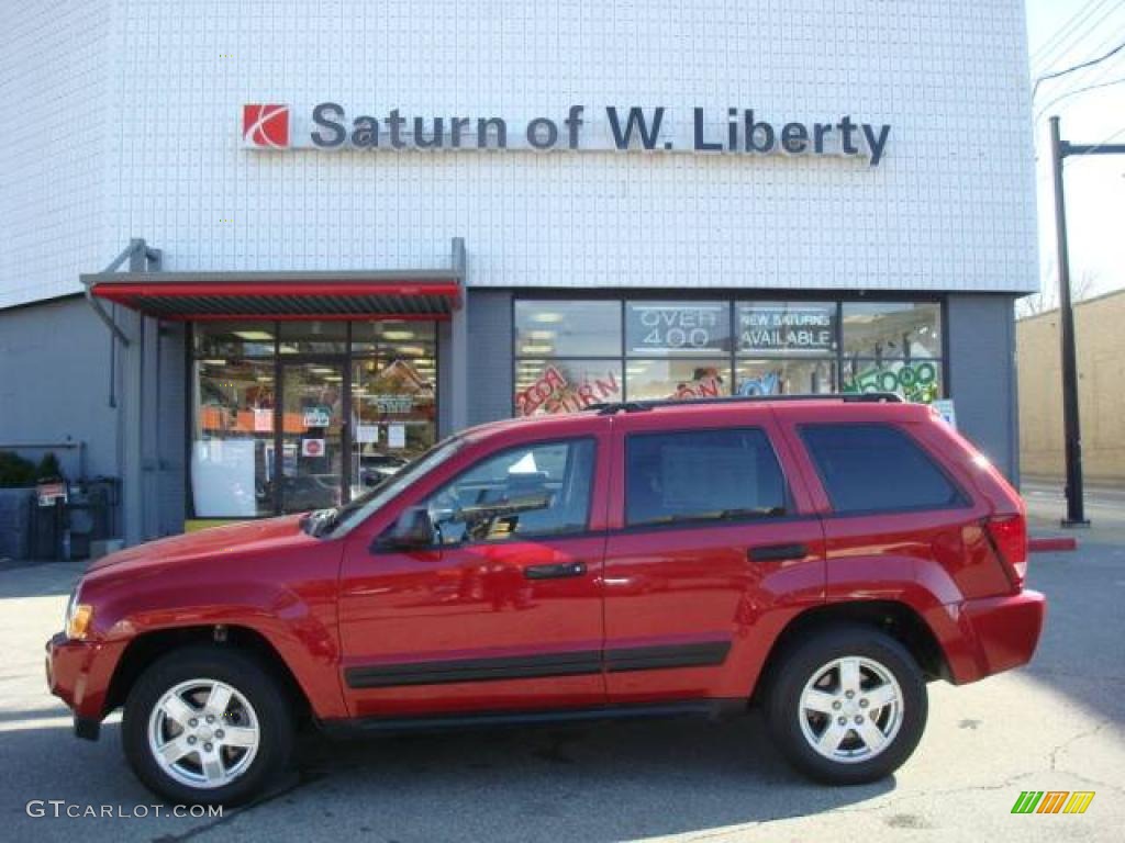 Inferno Red Crystal Pearl Jeep Grand Cherokee