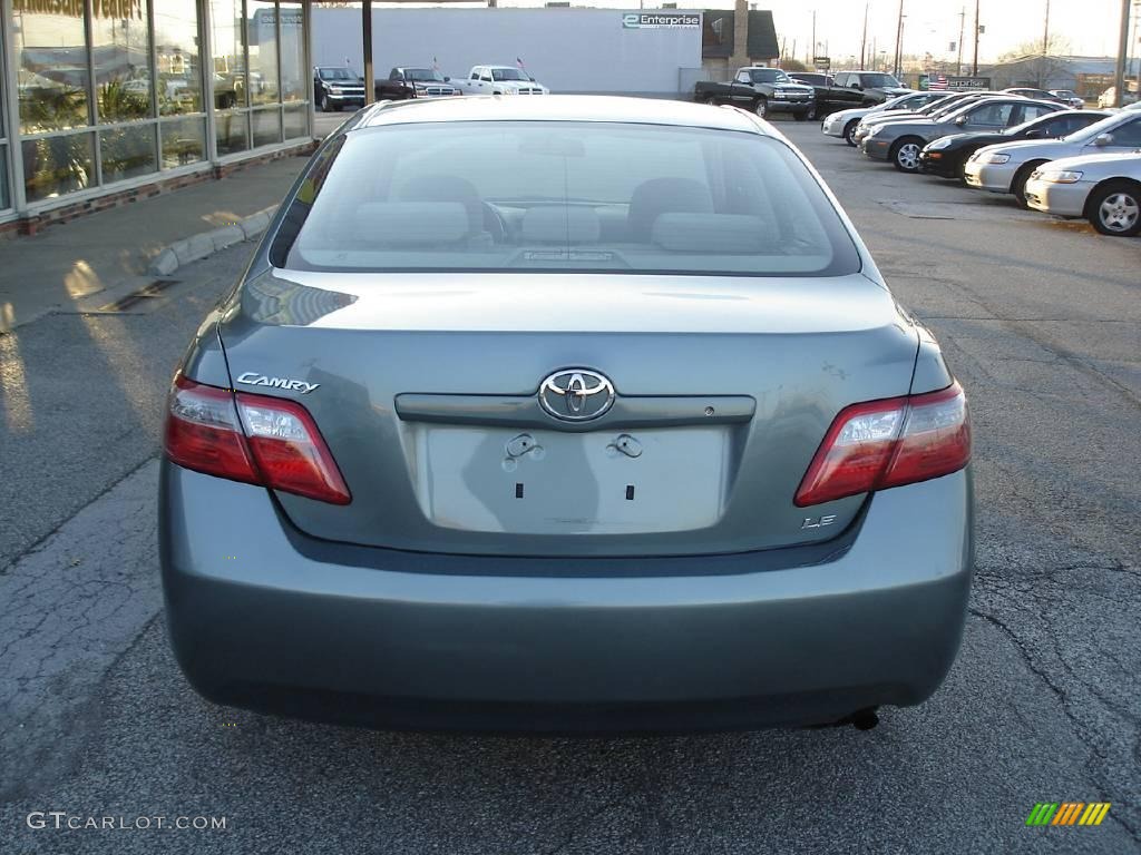 2007 Camry LE - Aloe Green Metallic / Bisque photo #5