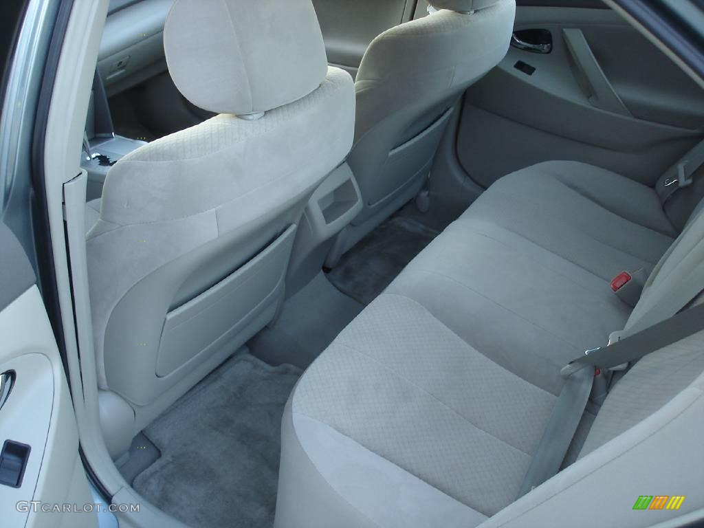 2007 Camry LE - Aloe Green Metallic / Bisque photo #7