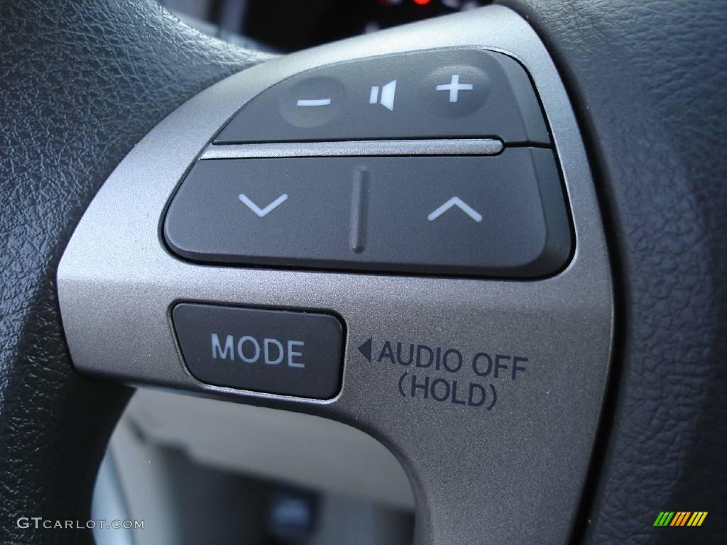 2007 Camry LE - Aloe Green Metallic / Bisque photo #16
