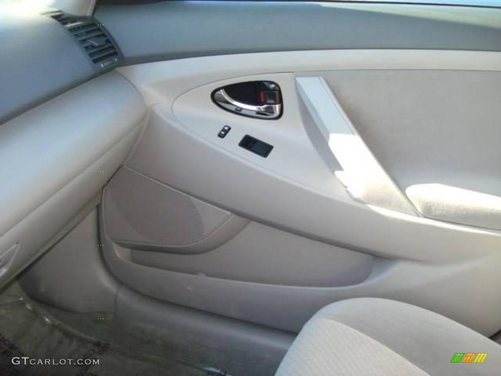 2008 Camry LE - Black / Ash photo #15