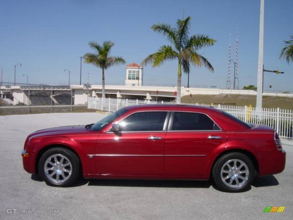 2007 300 C HEMI - Inferno Red Crystal Pearlcoat / Dark Slate Gray/Light Graystone photo #3