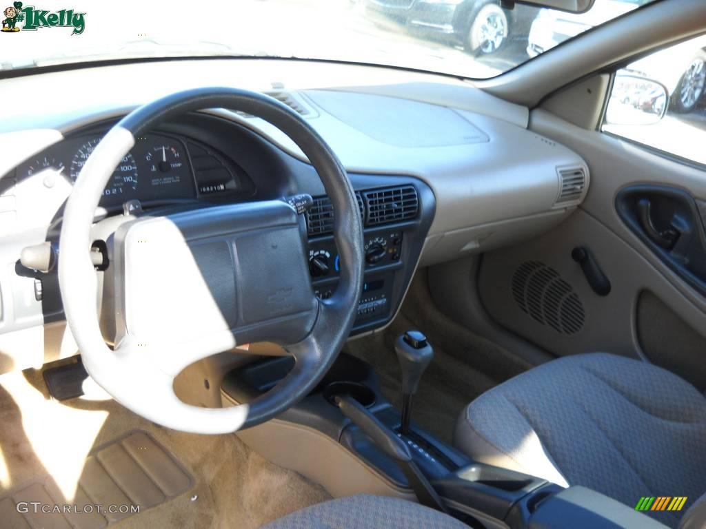 1998 Cavalier Coupe - Gold Metallic / Neutral photo #8