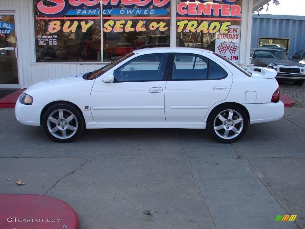 Cloud White Nissan Sentra