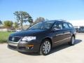 2010 Mocha Anthracite Metallic Volkswagen Passat Komfort Wagon  photo #1