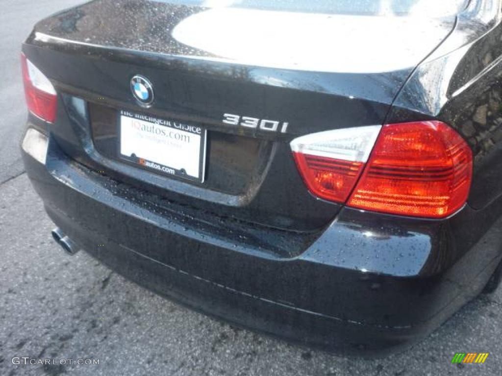 2006 3 Series 330i Sedan - Jet Black / Black photo #11