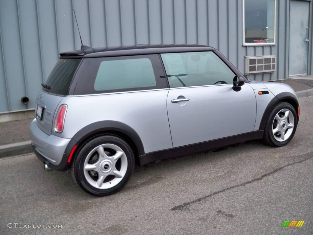 2005 Cooper Hardtop - Pure Silver Metallic / Black/Panther Black photo #4