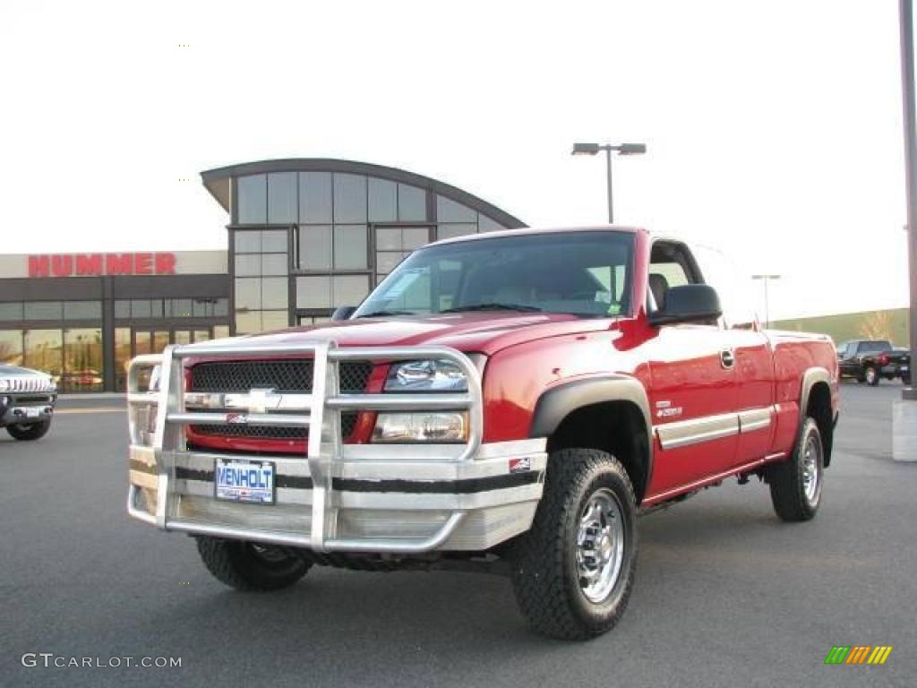 2003 Silverado 2500HD LS Extended Cab 4x4 - Victory Red / Medium Gray photo #2