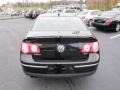 Deep Black - Passat Lux Sedan Photo No. 4
