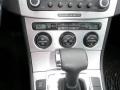 Deep Black - Passat Lux Sedan Photo No. 23