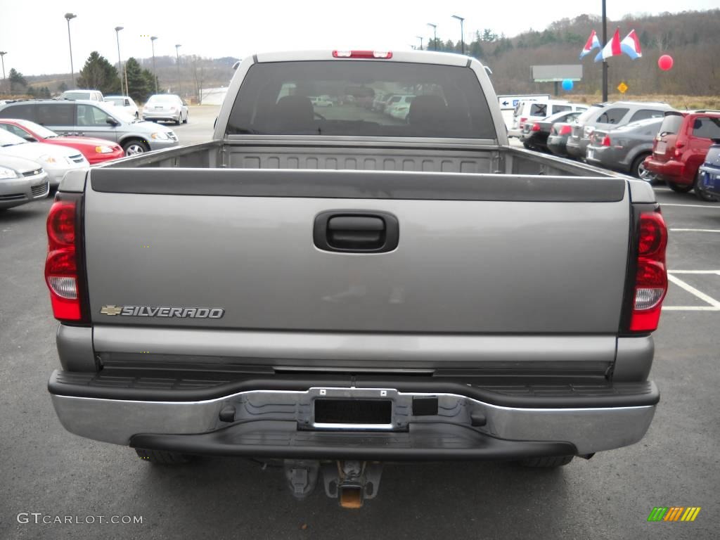 2006 Silverado 2500HD LT Extended Cab 4x4 - Graystone Metallic / Medium Gray photo #3