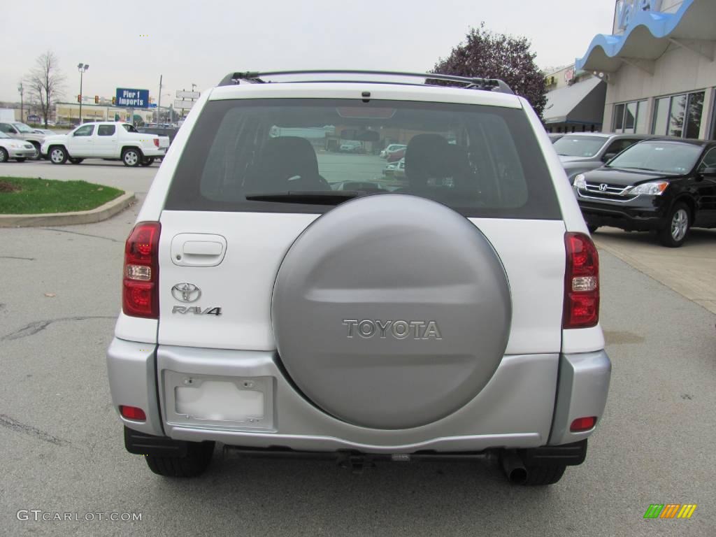 2005 RAV4  - Super White / Dark Charcoal photo #4