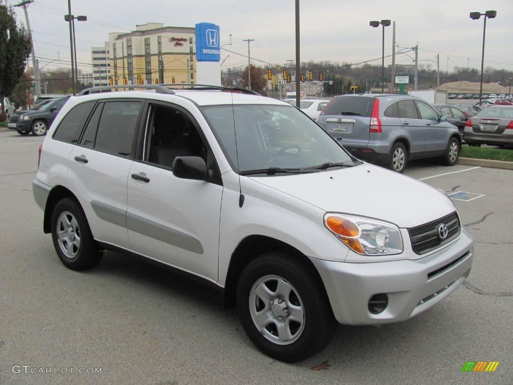 2005 RAV4  - Super White / Dark Charcoal photo #6