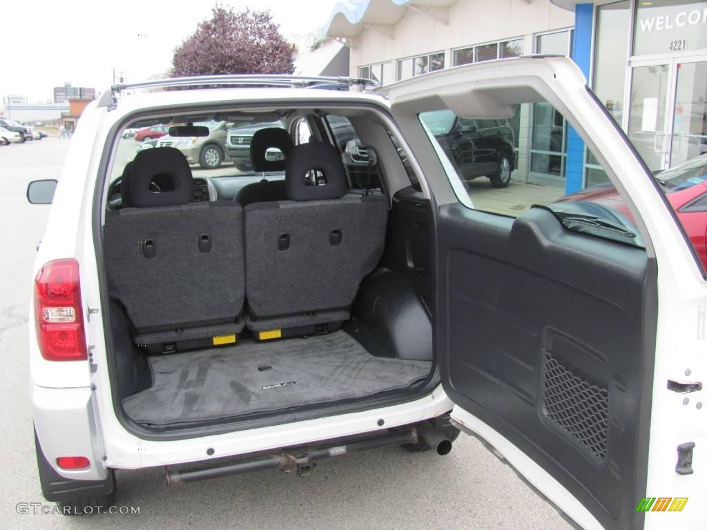 2005 RAV4  - Super White / Dark Charcoal photo #13