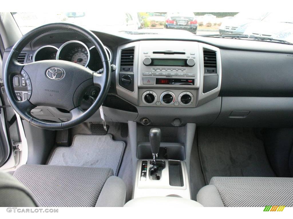 2006 Tacoma V6 TRD Sport Double Cab 4x4 - Super White / Graphite Gray photo #10