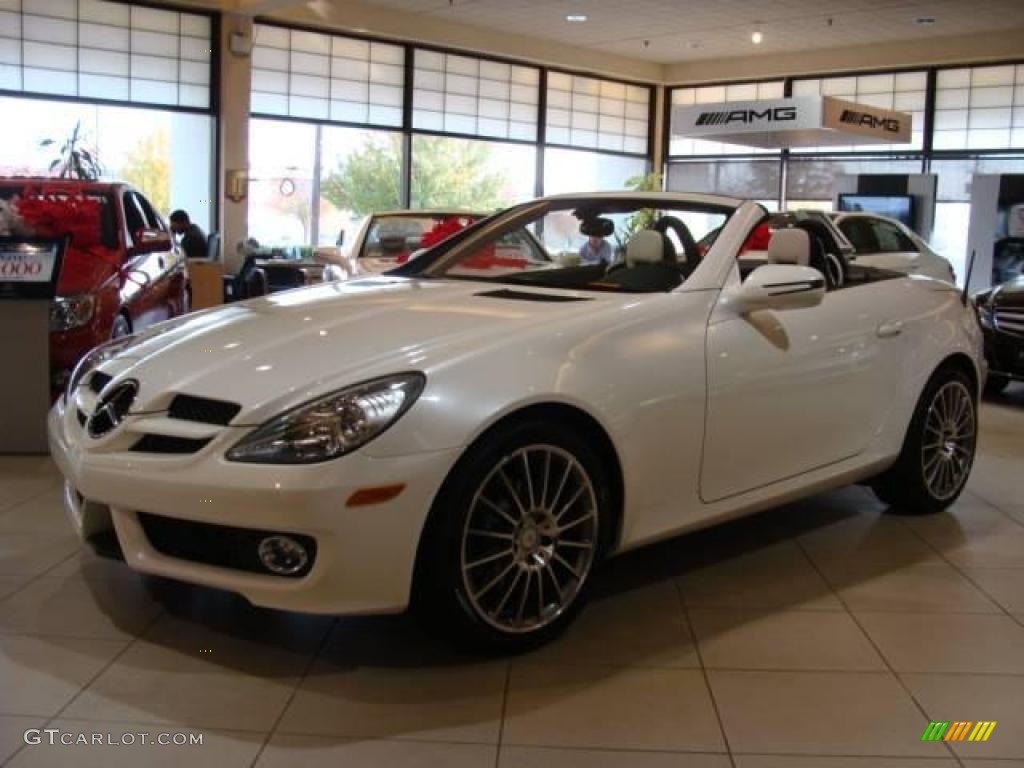 2010 SLK 300 Diamond White Edition Roadster - designo Mystic White / Diamond White Edition Two-Tone photo #3