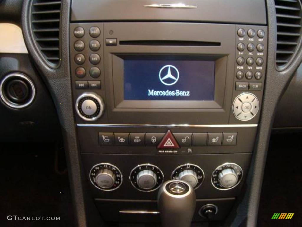2010 SLK 300 Diamond White Edition Roadster - designo Mystic White / Diamond White Edition Two-Tone photo #12