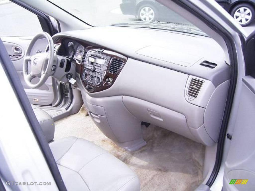 2000 MPV ES - Highlight Silver / Gray photo #14