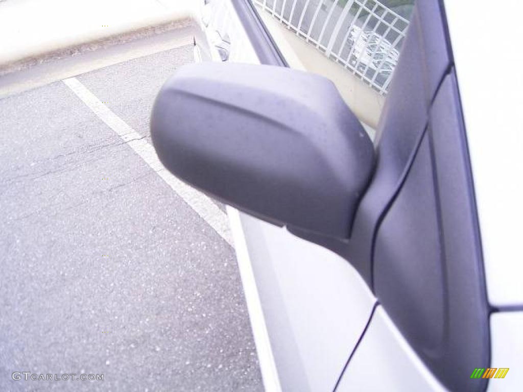 2000 MPV ES - Highlight Silver / Gray photo #17