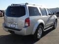 Silver Lightning Metallic - Pathfinder LE Photo No. 4