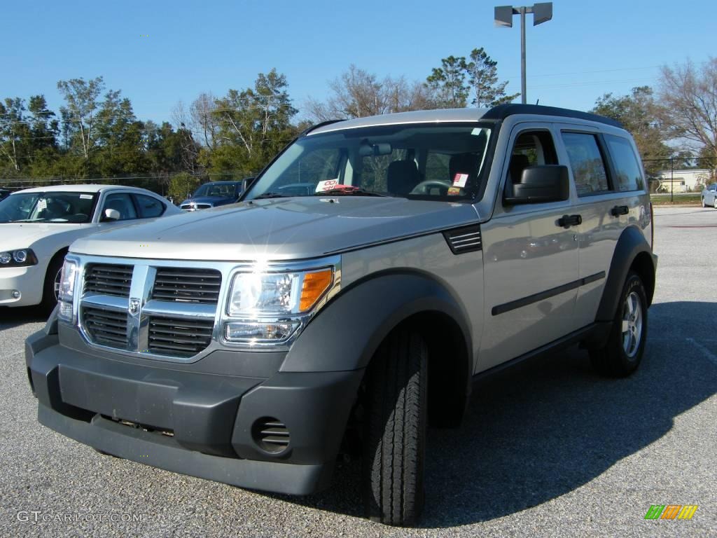 2008 Nitro SXT - Bright Silver Metallic / Dark Khaki/Medium Khaki photo #1