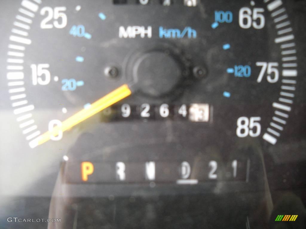 1991 F150 XLT Regular Cab - Scarlet Red / Scarlet Red photo #25