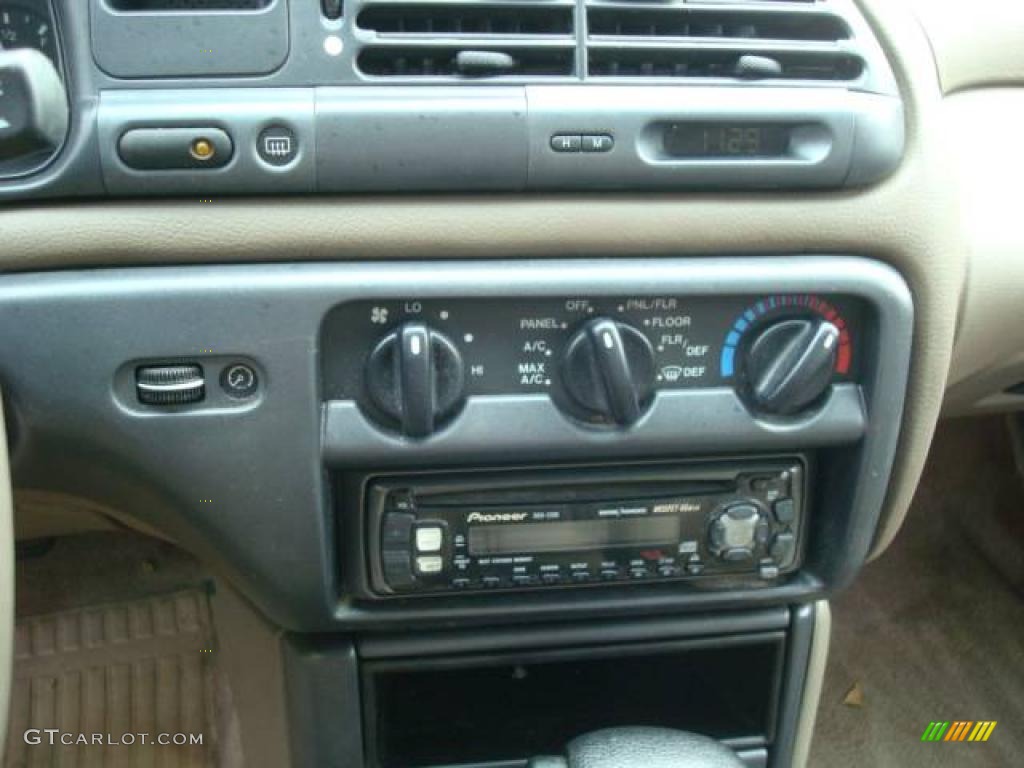 1996 Contour SE - Pumice Beige Metallic / Beige photo #13