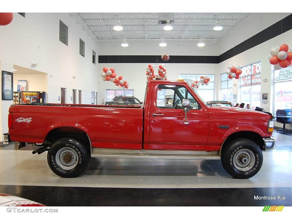 1997 F250 XL Regular Cab 4x4 - Laser Red Metallic / Medium Graphite photo #8