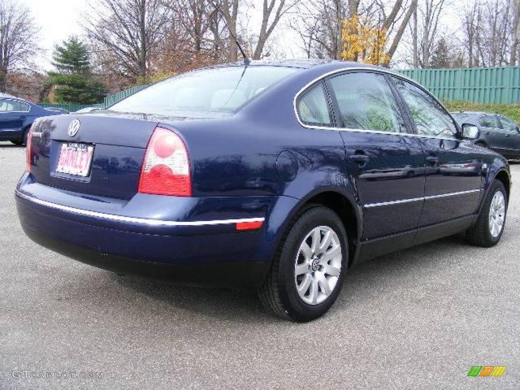 2003 Passat GLS Sedan - Indigo Blue Pearl / Grey photo #5