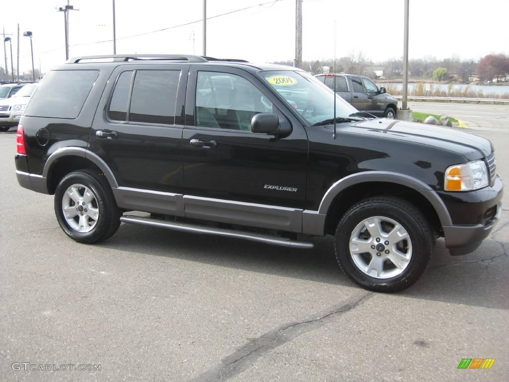 2004 Explorer XLT 4x4 - Black / Graphite photo #6