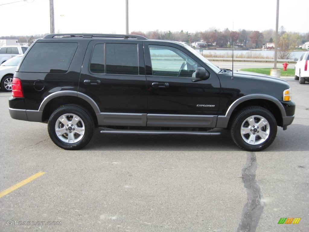 2004 Explorer XLT 4x4 - Black / Graphite photo #7