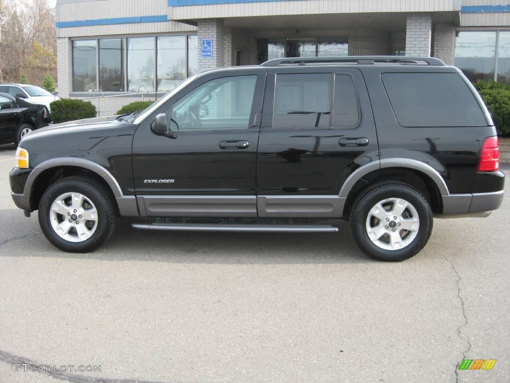 2004 Explorer XLT 4x4 - Black / Graphite photo #14