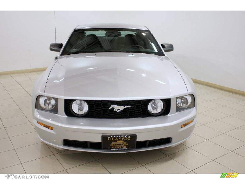 2007 Mustang GT Premium Coupe - Satin Silver Metallic / Dark Charcoal photo #2