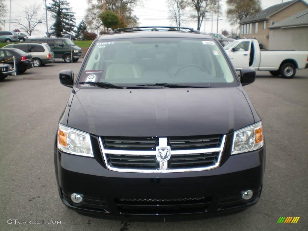 2010 Grand Caravan SXT - Blackberry Metallic / Medium Slate Gray/Light Shale photo #12