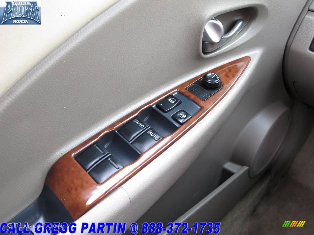 2003 Altima 2.5 SL - Satin White Pearl / Blond photo #20