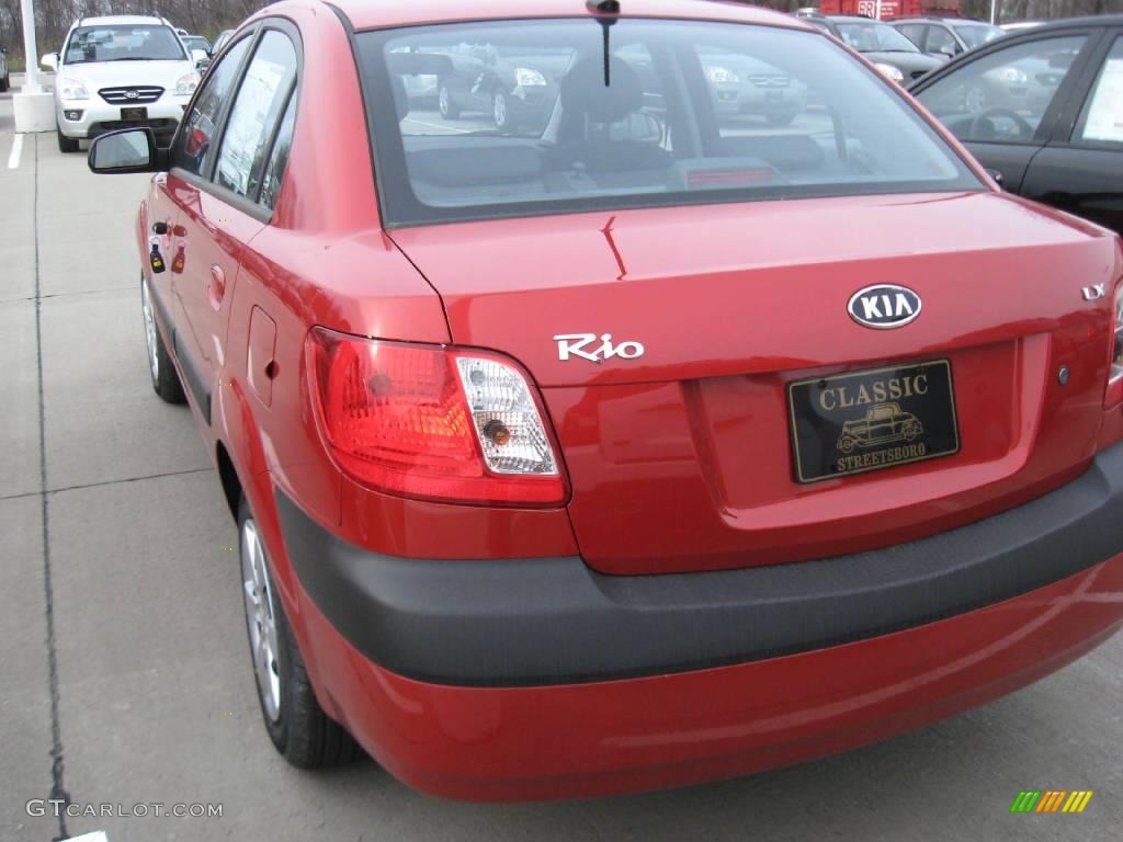 2009 Rio LX Sedan - Tropical Red / Gray photo #4