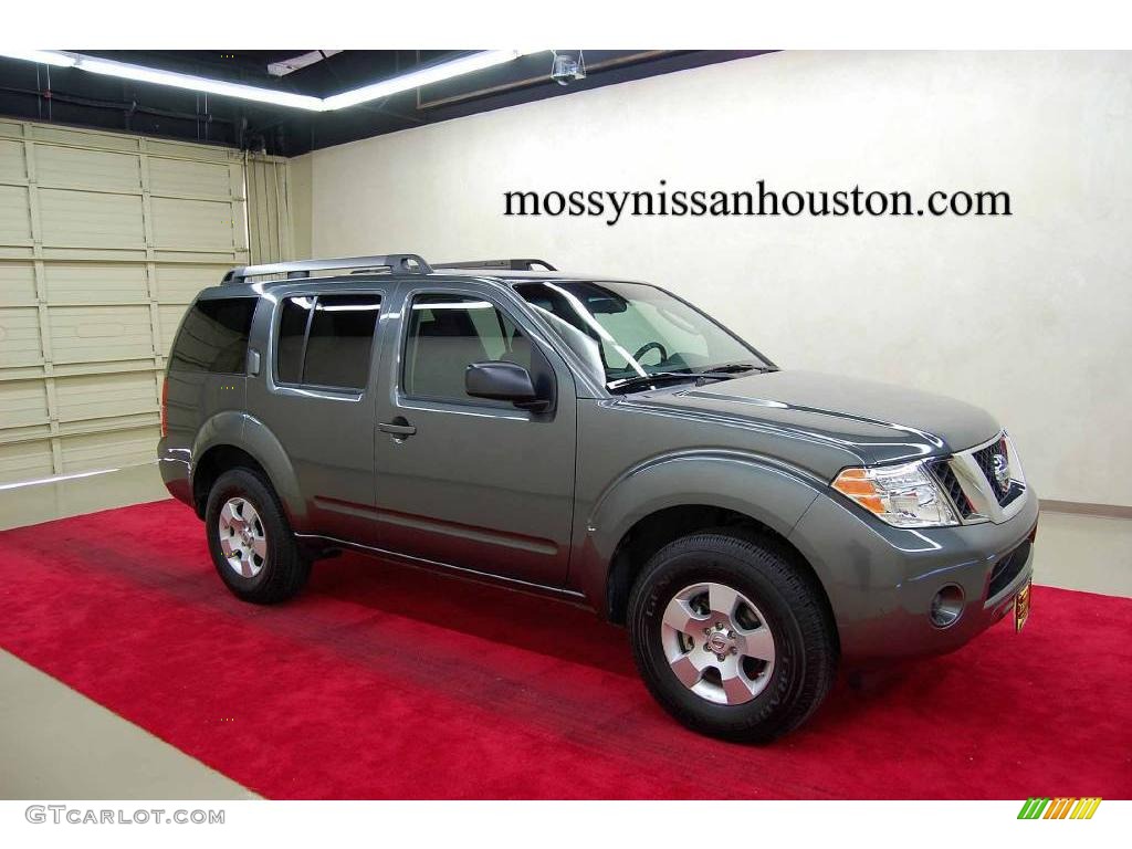 Storm Gray Nissan Pathfinder