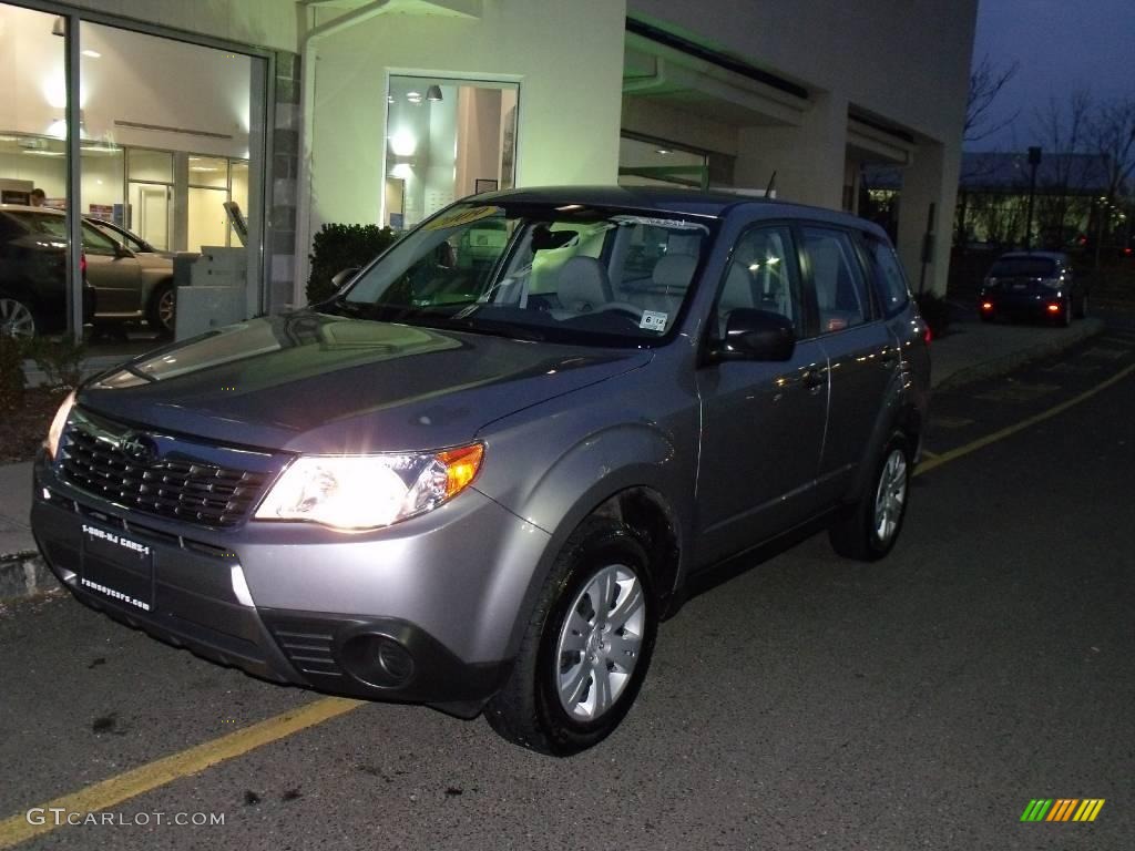 2009 Forester 2.5 X - Steel Silver Metallic / Platinum photo #1