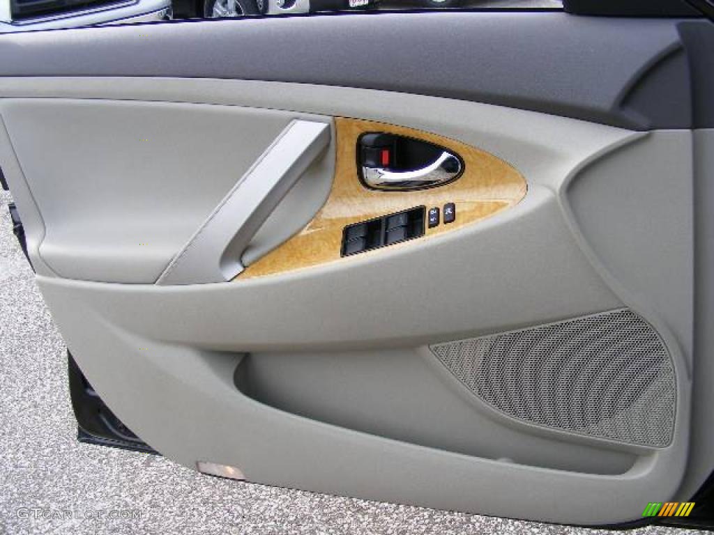 2007 Camry XLE V6 - Black / Ash photo #22